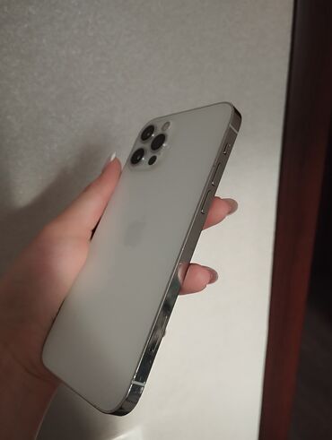 Apple iPhone: IPhone 12 Pro, Б/у, 128 ГБ, White Titanium, Защитное стекло, Чехол, 80 %