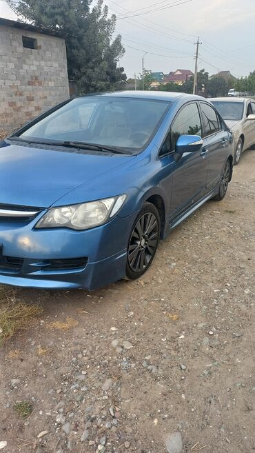 сигнал на машину: Honda Civic: 2007 г., 1.8 л, Механика, Бензин, Седан