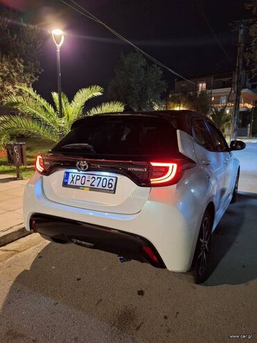 Toyota: Toyota Yaris: 1.5 l. | 2021 έ. Χάτσμπακ — 3