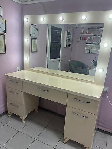 Digər mebel: Nigar3. Salon güzgüsü. Satılır. 200 azn əla vəziyyətdədir. Ünvan — 1
