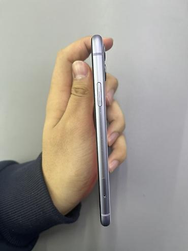 Apple iPhone: IPhone 11 — 5