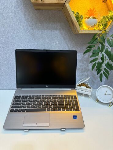 noutbuklar hp: Yeni HP 15.6 ", Intel Core i7, 256 GB, Ünvandan götürmə, Pulsuz çatdırılma, Ödənişli çatdırılma