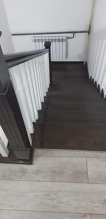 Деревянные лестницы: Деревянная лестница Для дома, Вид дерева: Орех, Форма лестницы: Много-маршевая, Стиль: Классический — 20