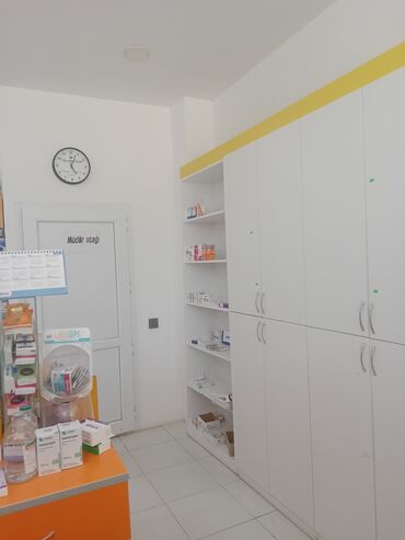Sifarişlə aptek vitrinləri: Aptek avadanlıqları və daxili mebel komplekti Təsvir: - Reseptsiz və — 2