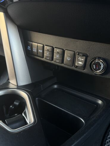 Toyota: Toyota RAV4: 2017 г., 2.5 л, Вариатор, Гибрид, Кроссовер — 27