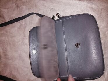Другие сумки: . Новые. Красивые,классные сумочки. Фиолетовая сумочка, есть — 10