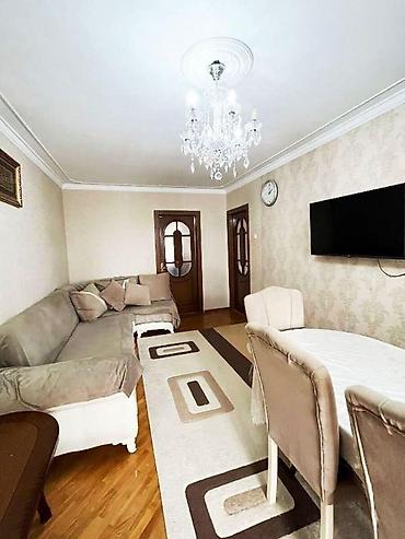 doşəmə boyası: Bakı, 8-ci kilometr, 2 otaqlı, Köhnə tikili, m. Xalqlar Dostluğu, 50 kv. m — 2