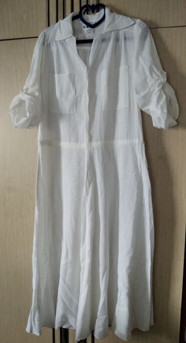 plisana haljina: L (EU 40), color - White, Oversize, Short sleeves