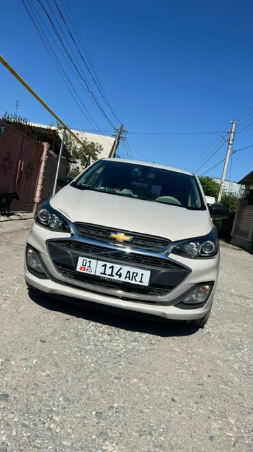 автомобиль машина: Chevrolet Spark: 2018 г., 1 л, Автомат, Бензин, Хэтчбэк