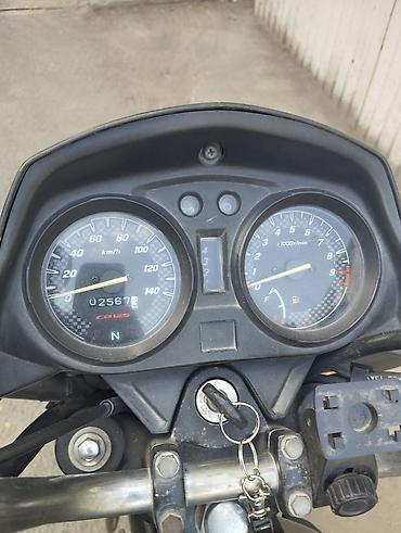 мото honda: Honda CB125 (CB125E) — городской мотоцикл-классик 125 см³ — 1