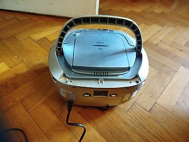 Zvučnici i stereo sistemi: Hitachi radiokasetofon Nema antenu inace radi, malo ga zeza dugme za — 10