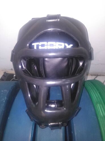 Dəbilqələr: Toorx boks kikboksing dəbilqəsi özum 115 manata almişdim çox az — 2