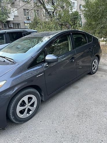 даф 105 2013: Toyota Prius: 2013 г., 1.8 л, Вариатор, Гибрид, Хэтчбэк — 5
