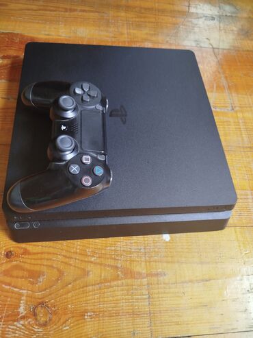 как купить игру в playstation store азербайджан: Playstation 4.əla vəziyyətdədir qızma,donma yoxdur üzərində üç disk