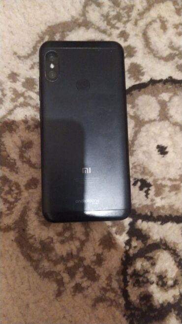 xiomi mi a2 lite: Xiaomi Mi A2 Lite, 32 GB, rəng - Qara, 
 Düyməli, Barmaq izi, İki sim kartlı