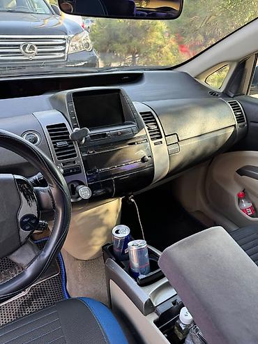 prius r17: Toyota Prius (2-ci nəsil) – mavi rəng, hibrid hatchback — 9