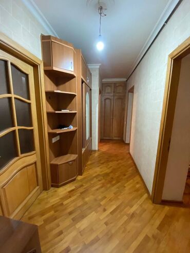 Uzunmüddətli kirayə mənzillər: Xalqalаr dostlugu m/s yaxınlığında, 5 mertebeli binanın 2-ci — 8