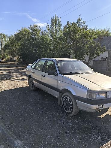 Volkswagen: Volkswagen Passat: 1989 г., Седан — 1