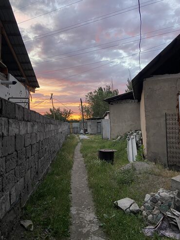 токолдош дом: Дом, 100 м², 3 комнаты, Риэлтор