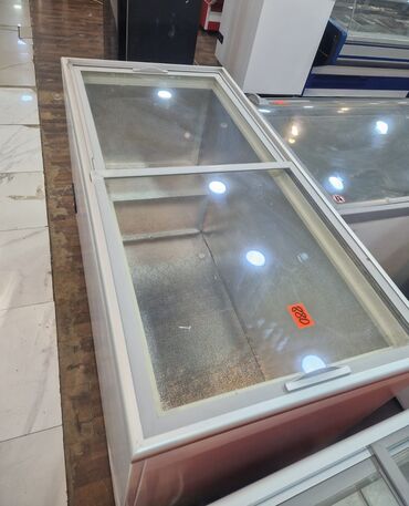 Dərin dondurucular: Sürgülü şüşə qapaqlı dondurucu vitrin - Üst hissə: ikitərəfli sürüşən