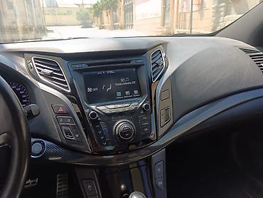 i40: Hyundai i40: 2 l | 2015 il Universal — 2