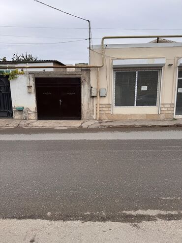 azadliq metrosu yaxinliginda satilan heyet evler: Binəqədi qəs. 5 otaqlı, 250 kv. m, Kredit yoxdur, Orta təmir