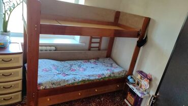 детские кровать: Двухъярусная кровать, Б/у