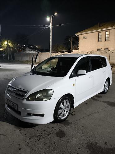 Toyota Ipsum: 2001 г., Бензин, Минивэн