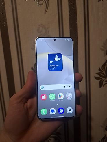 en ucuz 128 gb telefon: Samsung Galaxy S24, 128 GB, rəng - Ağ, İki sim kartlı — 3