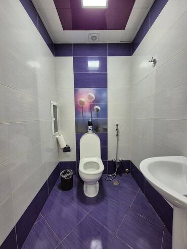 Uzunmüddətli kirayə mənzillər: 28 May metrosu yanıında mənzil kirayə verilir. Mərtəbə 16/5. Ümumi — 6