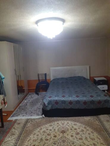 Həyət evləri və villaların satışı: Yevlax şəhərində, 3 saylı məktəbin arxasında 2 mərtəbəli həyət evi — 10