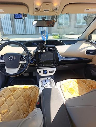 авто ярис: Toyota Prius: 2016 г., 1.8 л, Вариатор, Гибрид, Лифтбек — 10