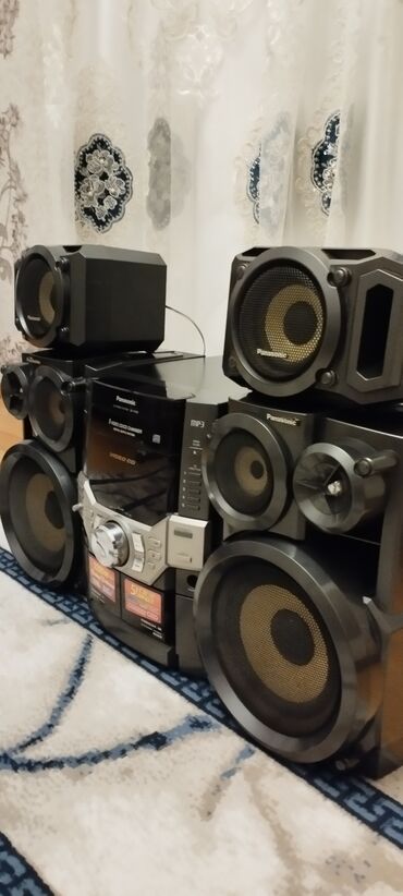 sederek ticaret merkezi musiqi aletleri: Panasonic Musiqi Mərkəzi:3200 Watt gücündə Blutuz,Disk, Kasset, AUX