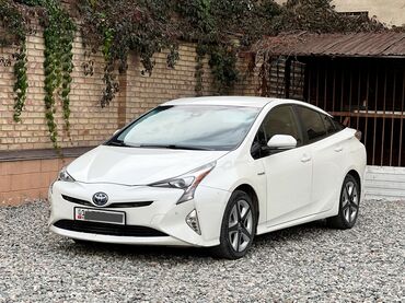 Toyota: Toyota Prius: 2017 г., 1.8 л, Автомат, Гибрид, Хэтчбэк