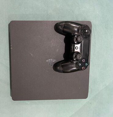 PS4 (Sony Playstation 4): Ps4 Slim+orginal pult, Blombları üstündədir