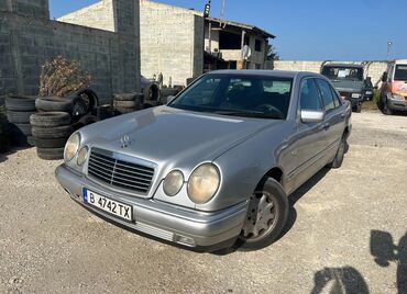 Mercedes-Benz 220: 2.2 л | 1999 г. Седан