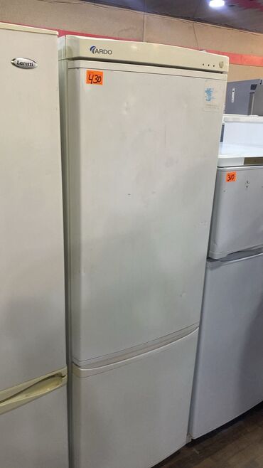 Paltaryuyan maşınlar: 2 qapılı Ardo Soyuducu Satılır, rəng - Ağ