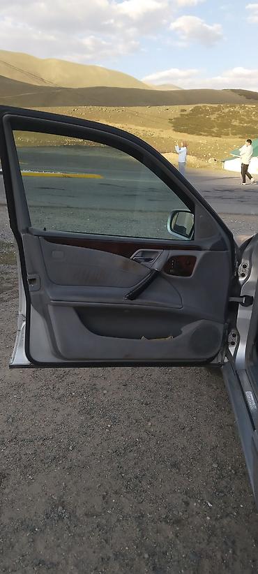 выхлоп мерс 124: Mercedes-Benz E-Class: 2001 г., 3.2 л, Автомат, Бензин, Седан — 7