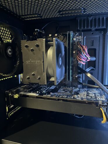 оперативная память 4 гб ddr3: Материнская плата, Б/у, Gigabyte, LGA1700, Micro-ATX, Для ПК