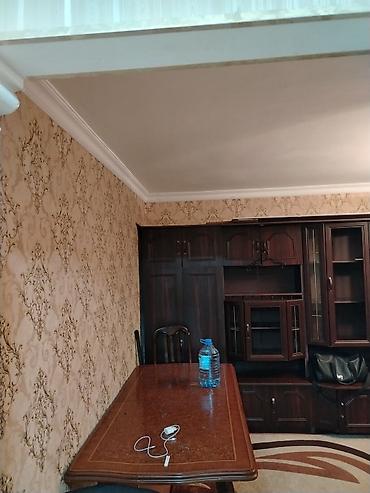 kafe stullari: Salam Hal hazırda 2oglan qaliriq işləyirik Ev 1otaq normal seliqelidi — 2