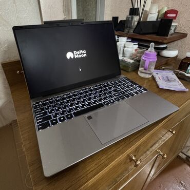 ноутбук планшет: Ноутбук, 15.6 ", Для работы, учебы, память SSD