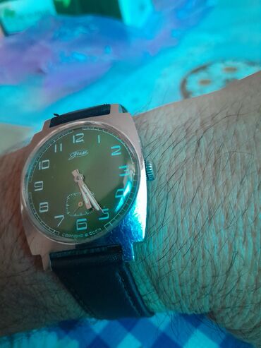 Спецодежда: Часы "Командирские " и "ЗИМ" механические. советский. по 6000 сом.цена — 10