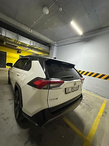 Toyota RAV4: 2019 г., Гибрид, Кроссовер