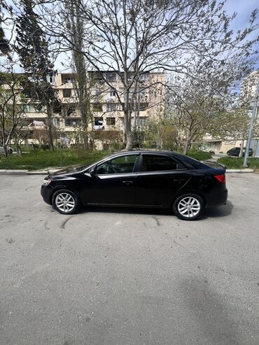 Kia: Kia Cerato: 2 l | 2011 il Sedan — 6
