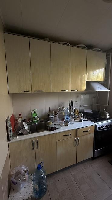 study table: Продаю б у мебель Кухонный гарнитур и гостинная стенка Кухня: для — 1