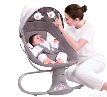 ogrlica sa slikom unutra: Njihalica za bebe Cena: 14.000din Ova njihalica za bebe idealan je