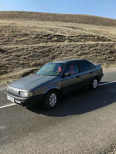 g klas: Volkswagen Passat: 1990 г., 1.8 л, Бензин, Седан — 1