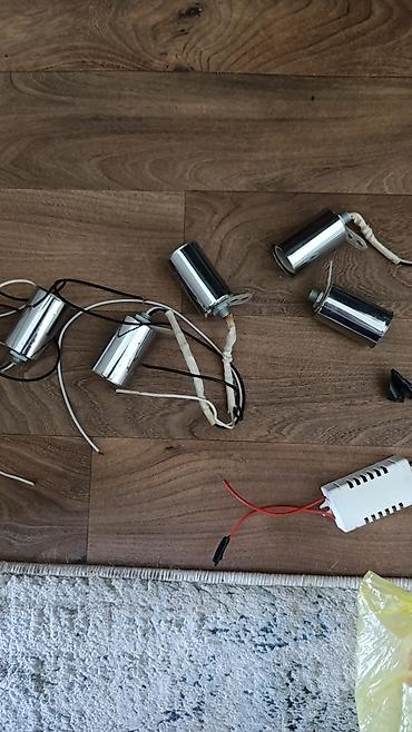 Аксессуары для осветительных приборов: Продаю подвесные плафоны белого цвета- 7шт,и висячие стеклянные — 9