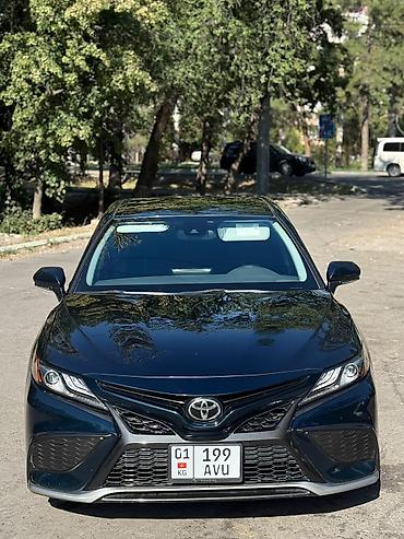 corolla 2018: Toyota Camry: 2021 г., 2.5 л, Бензин, Седан — 4