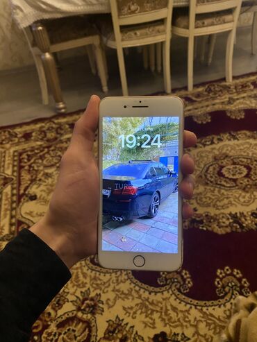 Apple iPhone: IPhone 8 Plus, 64 GB, Rose Gold, Barmaq izi, Simsiz şarj